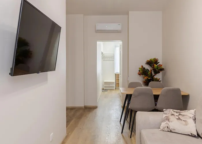 Apartamento Demar Vicheva Leópolis